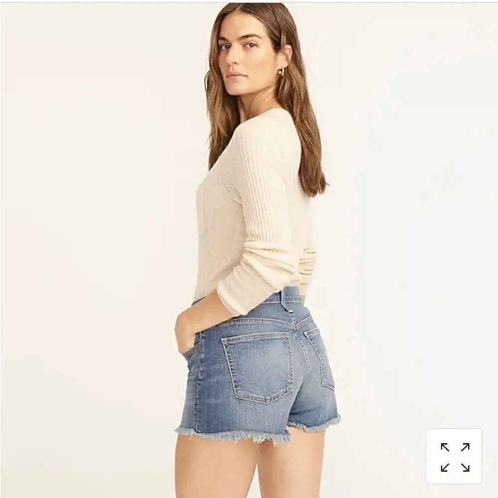 J. Crew Mid-Rise Denim Short in Squash Wash Size 4 - Picture 4 of 8